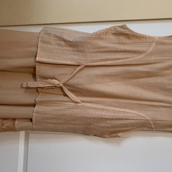 Papillon Skirt & Blouse - Picture 2 of 5